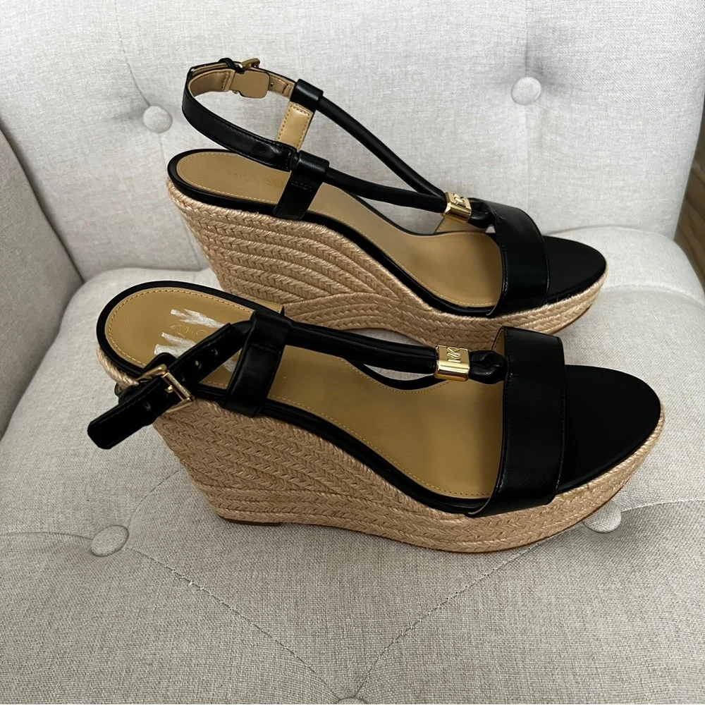 Michael Kors NIB Annie Wedge size 10